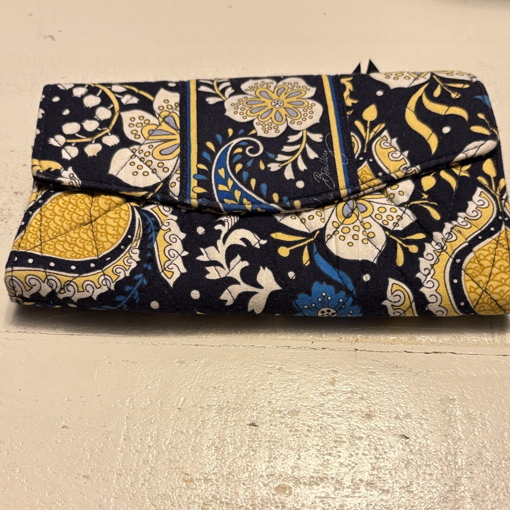 Vera Bradley *Retired* Elle Blue Wallet